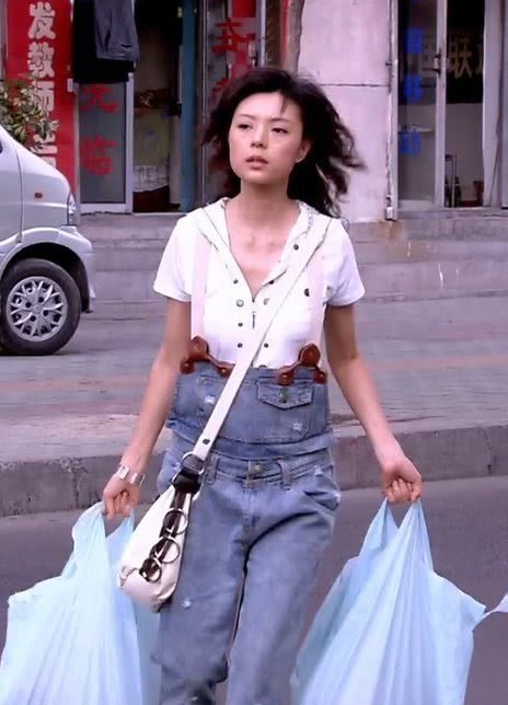 阳光灿烂的夏天封面图